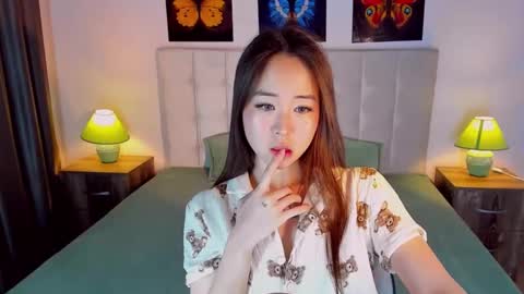 Snapshot of ginnycherry chatting on December 2024 02:05:02 PM Ginny online show from December 2024 02:05:02 PM