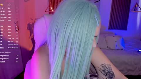 Kendall online show from December 2024 07:04:02 PM