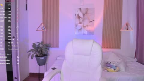 Kendall online show from January 2025 07:06:01 PM