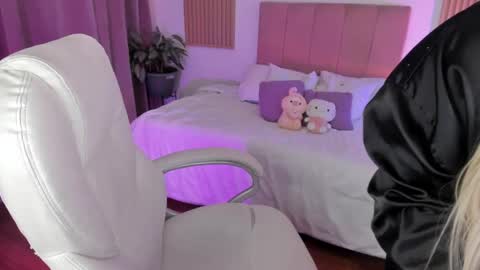 Kendall online show from February 2025 09:36:02 AM