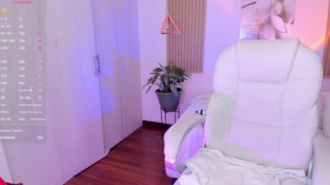 Kendall online show from March 2025 09:59:01 PM