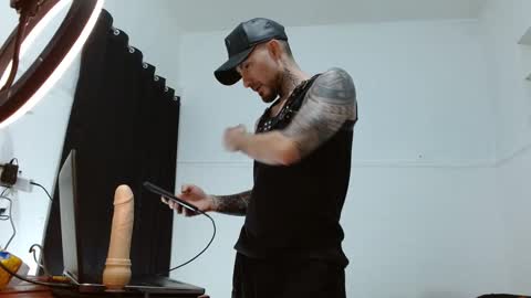 gino_vallen online show from October 2025 11:11:02 PM