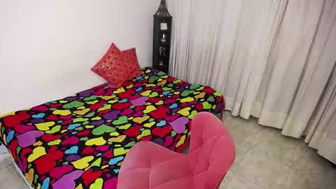 Giorgia online show from November 2025 12:21:01 AM