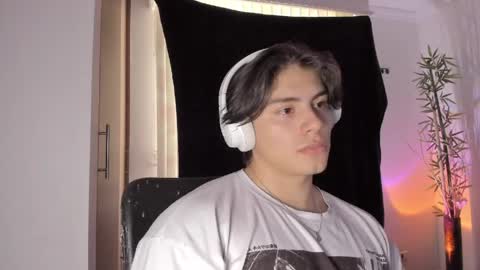 Snapshot of gio_russo chatting on May 2026 10:04:01 PM GioRusso online show from May 2026 10:04:01 PM