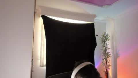 Snapshot of gio_russo chatting on May 2026 05:51:01 PM GioRusso online show from May 2026 05:51:01 PM