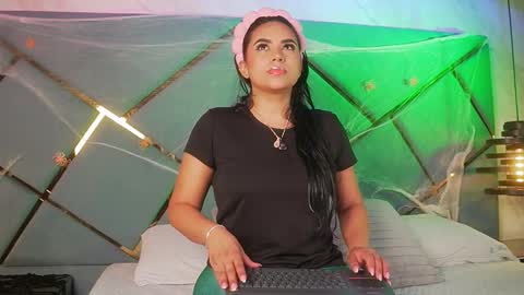 giorgia online show from October 2025 03:08:01 AM