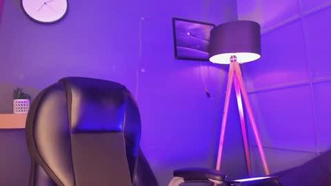 Giovanna  online show from January 2025 07:28:01 AM