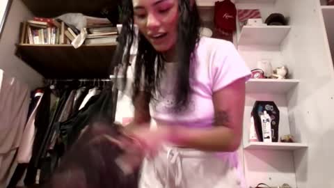 giovanna_oliveria online show from December 2025 01:44:01 AM