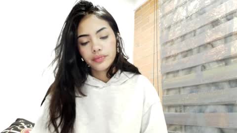 giovanna_oliveria online show from February 2026 11:33:01 PM