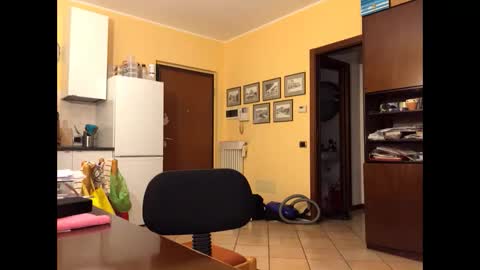 giovanni_1964 online show from April 2026 06:03:01 PM