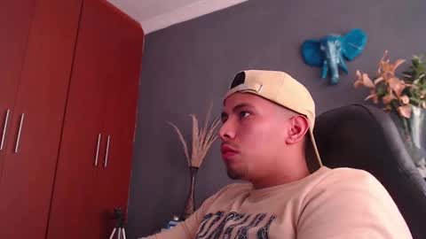 piggy boy online show from January 2025 09:04:02 PM