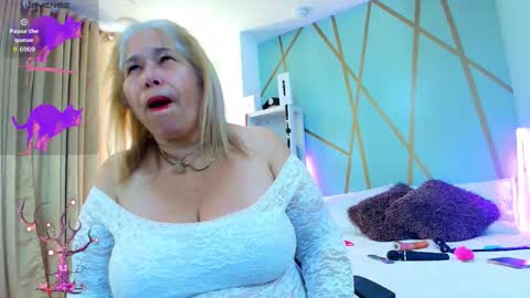 Girl Amada online show from October 2025 07:20:02 PM