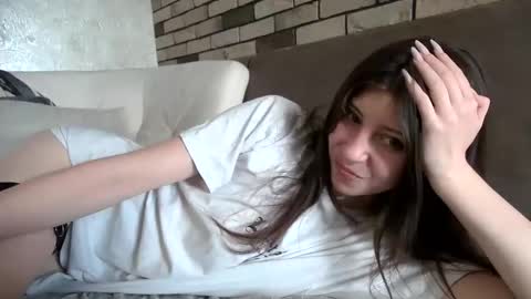 Snapshot of girl_cute007 chatting on June 2026 04:05:02 PM girl_cute007 online show from June 2026 04:05:02 PM