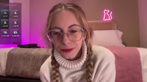 Snapshot of girl_i_am chatting on December 2024 02:33:02 PM Nikki online show from December 2024 02:33:02 PM