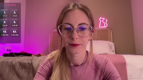 Snapshot of girl_i_am chatting on December 2024 05:35:02 PM Nikki online show from December 2024 05:35:02 PM