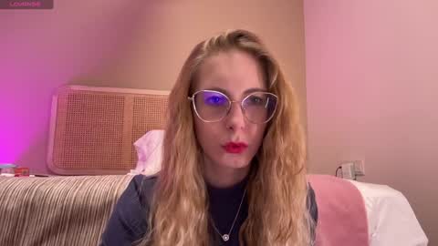 Snapshot of girl_i_am chatting on January 2025 05:53:01 PM Nikki online show from January 2025 05:53:01 PM