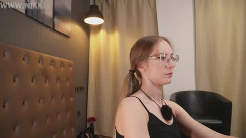 Snapshot of girl_i_am chatting on September 2025 11:10:01 AM Nikki online show from September 2025 11:10:01 AM