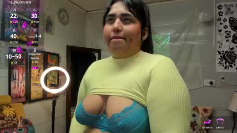 girl_luna_ online show from September 2025 06:52:02 PM