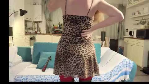 Girlfriend online show from November 2025 03:28:02 PM