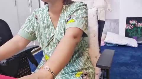 girlhanoi online show from November 2025 10:43:01 PM