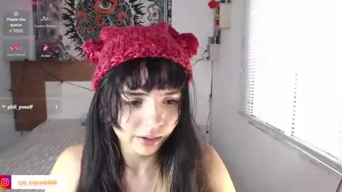 Snapshot of girlredkush chatting on June 2026 06:09:02 PM Ann online show from June 2026 06:09:02 PM