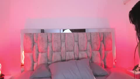 gissmelody online show from January 2026 12:02:01 AM