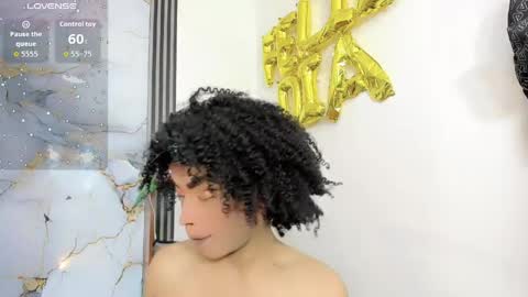 Gisel online show from April 2026 07:22:01 PM