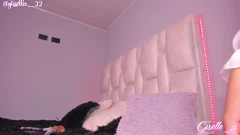 Snapshot of giselle_js chatting on March 2025 09:40:02 PM Instagram gisellee 22 online show from March 2025 09:40:02 PM