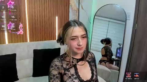 Snapshot of giselle_laurens_ chatting on February 2026 10:06:02 PM Giselle online show from February 2026 10:06:02 PM