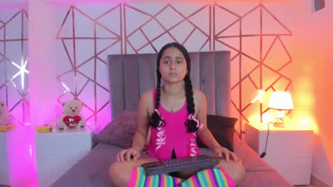 GISELLE ROLDAN online show from February 2025 11:50:01 AM