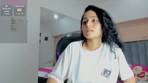 GISELLE ROLDAN online show from November 2025 08:27:02 PM