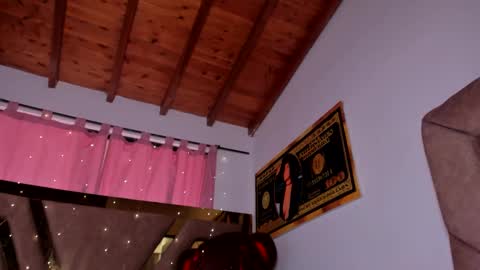 Snapshot of giselreyes1 chatting on December 2024 06:23:02 PM . Gisel Reyes . online show from December 2024 06:23:02 PM