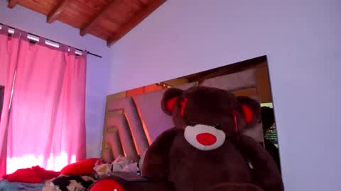 Snapshot of giselreyes1 chatting on February 2025 09:16:02 PM . Gisel Reyes . online show from February 2025 09:16:02 PM