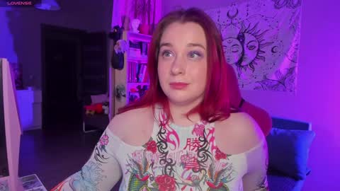 Snapshot of gitera_ chatting on December 2024 11:36:02 PM AlexaMillis online show from December 2024 11:36:02 PM