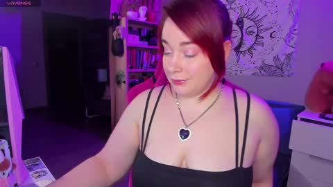 Snapshot of gitera_ chatting on January 2025 09:58:01 PM AlexaMillis online show from January 2025 09:58:01 PM