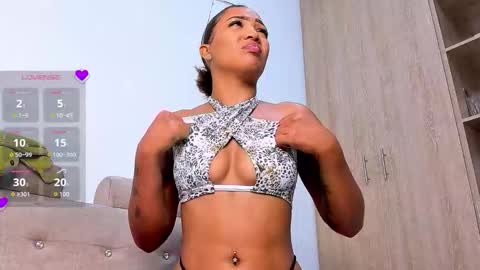 GiuliaCash online show from November 2025 12:15:02 PM