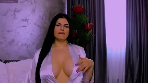 Snapshot of giulyalust chatting on May 2026 06:10:01 AM Giulia online show from May 2026 06:10:01 AM