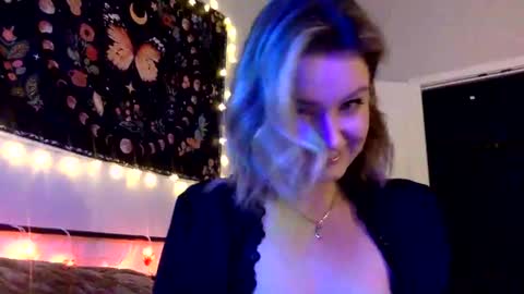 givemesweetdreams online show from December 2024 01:53:02 AM