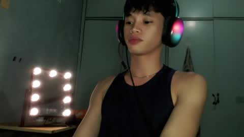 givemethrillx online show from April 2026 07:18:02 PM