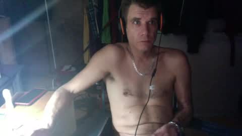 Snapshot of gizmomaster chatting on July 2026 08:23:02 PM dutch rave guy c2c dutch online show from July 2026 08:23:02 PM