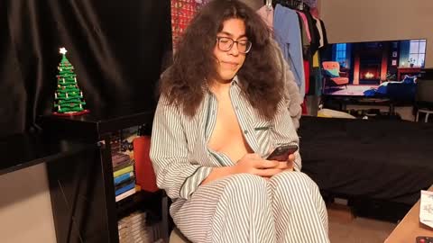 glaceon9 online show from January 2025 12:18:01 PM