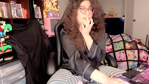 glaceon9 online show from March 2026 08:27:02 PM