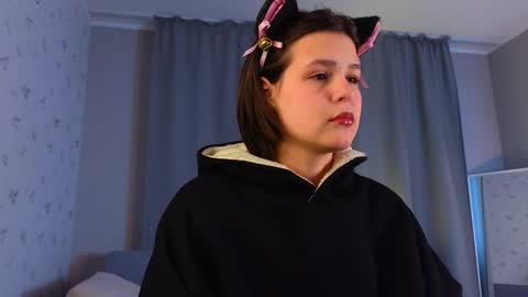 Michelle online show from September 2025 03:06:02 AM