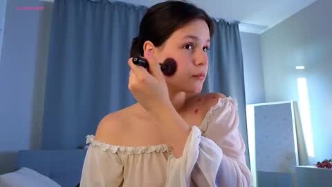 Michelle online show from September 2025 02:57:01 AM