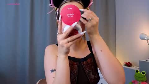 Michelle online show from October 2025 03:06:02 AM