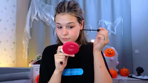 Michelle online show from October 2025 02:58:02 AM