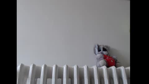 Snapshot of glan_do_line chatting on October 2025 10:27:01 AM Pauline online show from October 2025 10:27:01 AM