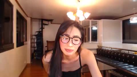 Snapshot of gleiahong chatting on October 2025 12:27:01 PM gleiahong online show from October 2025 12:27:01 PM