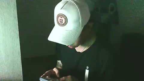 glen_connor_11 online show from January 2026 06:34:01 PM