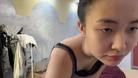 Mia online show from April 2026 10:43:01 AM